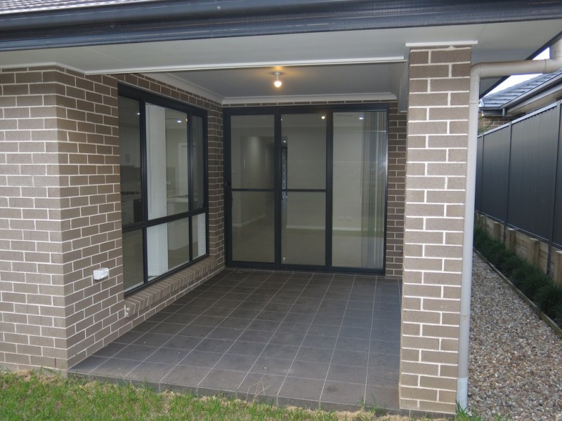 4 Akuna Street, Gregory Hills NSW 2557