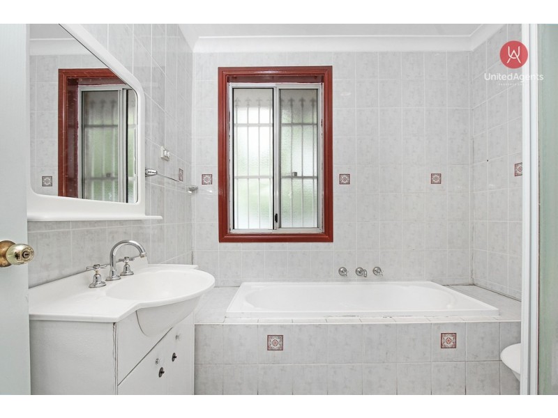 8A Leicester Place, Miller NSW 2168