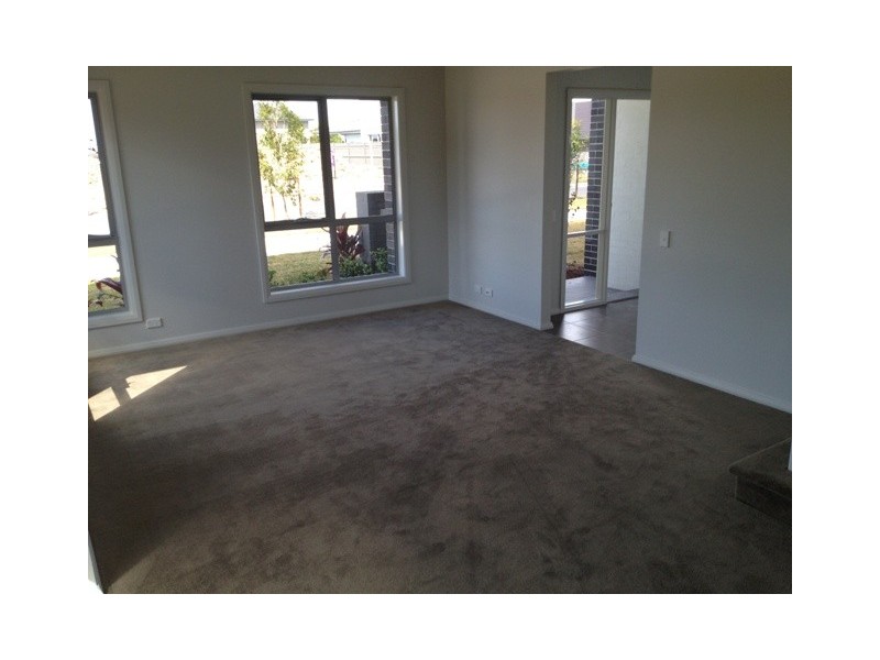 39 Brinsmead Avenue, Middleton Grange NSW 2171