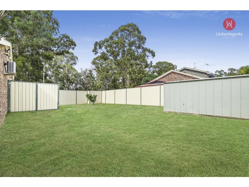 10 Kempsey Place, Bossley Park NSW 2176