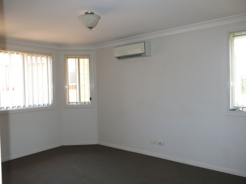 West Hoxton NSW 2171
