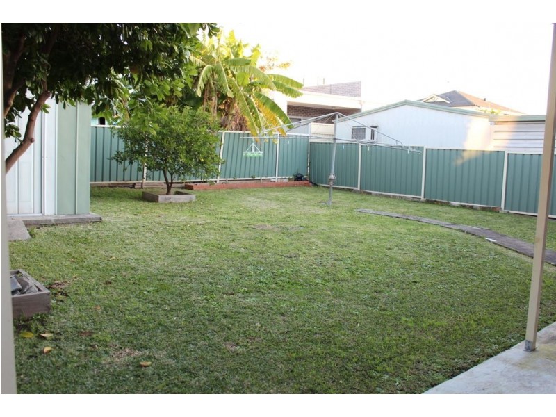 Canley Heights NSW 2166