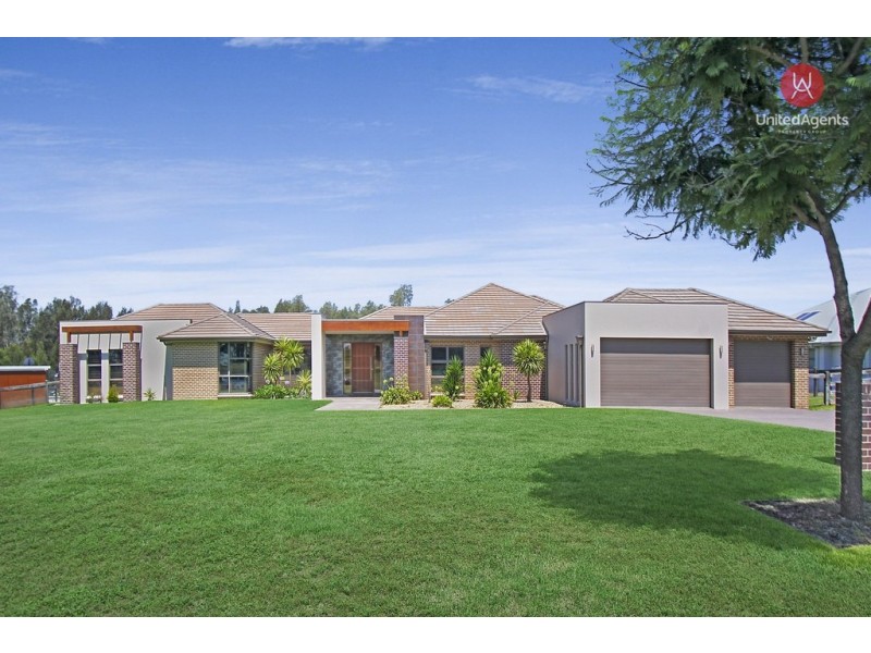 4 Portrush Crescent, Luddenham NSW 2745