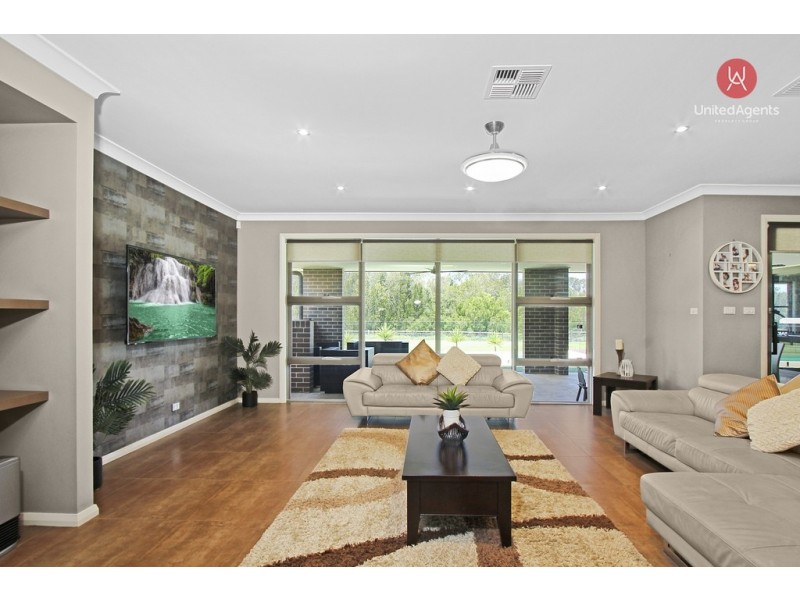 4 Portrush Crescent, Luddenham NSW 2745