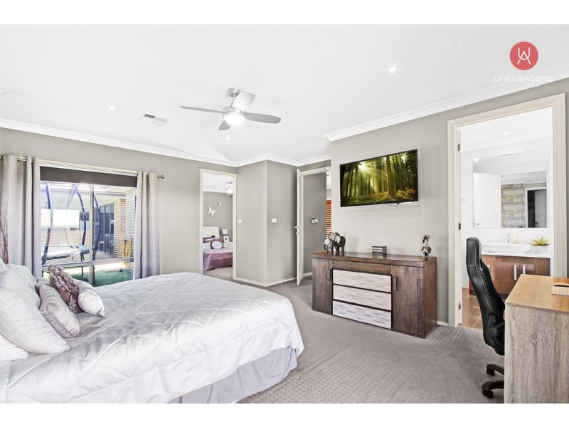 4 Portrush Crescent, Luddenham NSW 2745