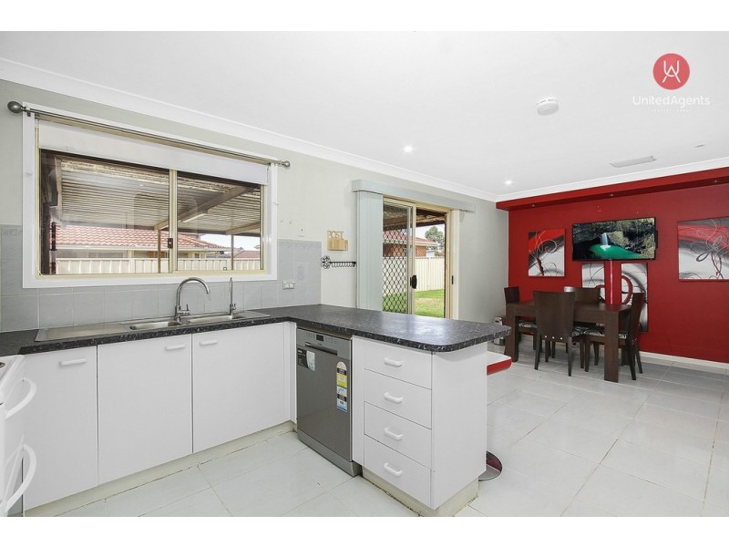 8 Bellingen Way, Hoxton Park NSW 2171
