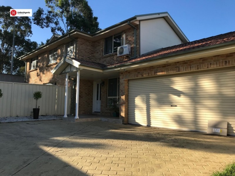 19 White Cliffs Ave, Hoxton Park NSW 2171