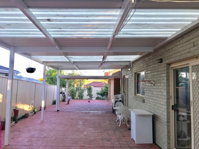 19 White Cliffs Ave, Hoxton Park NSW 2171