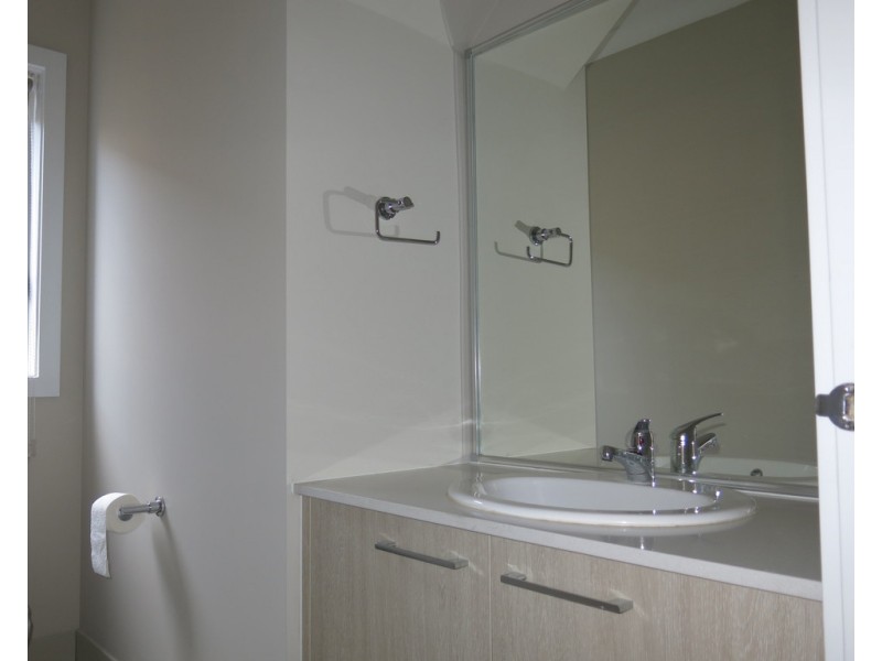 5 NORBIS ROAD, Edmondson Park NSW 2174