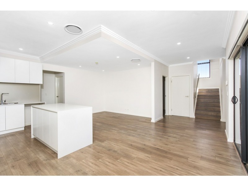 112 Village Circuit, Gregory Hills NSW 2557