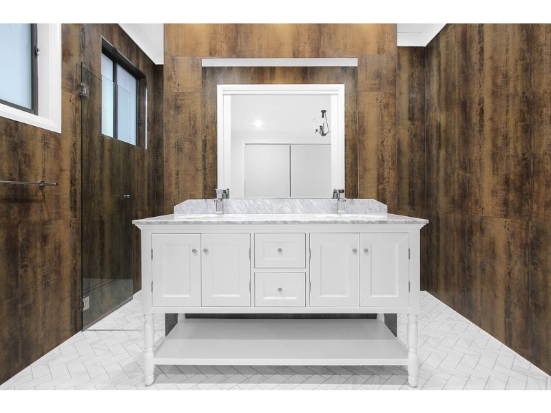 72 Melrose Street, Middleton Grange NSW 2171