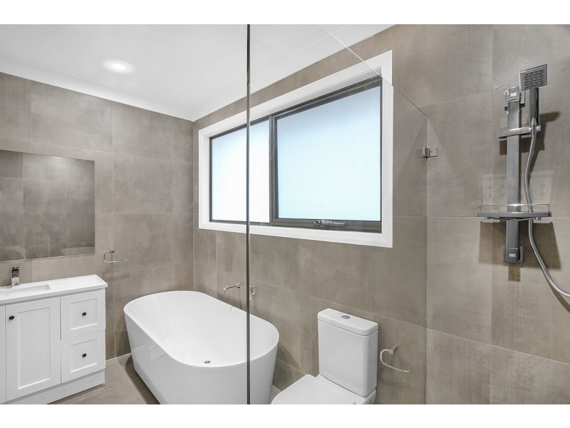 72 Melrose Street, Middleton Grange NSW 2171