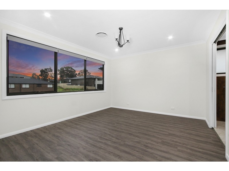 72 Melrose Street, Middleton Grange NSW 2171