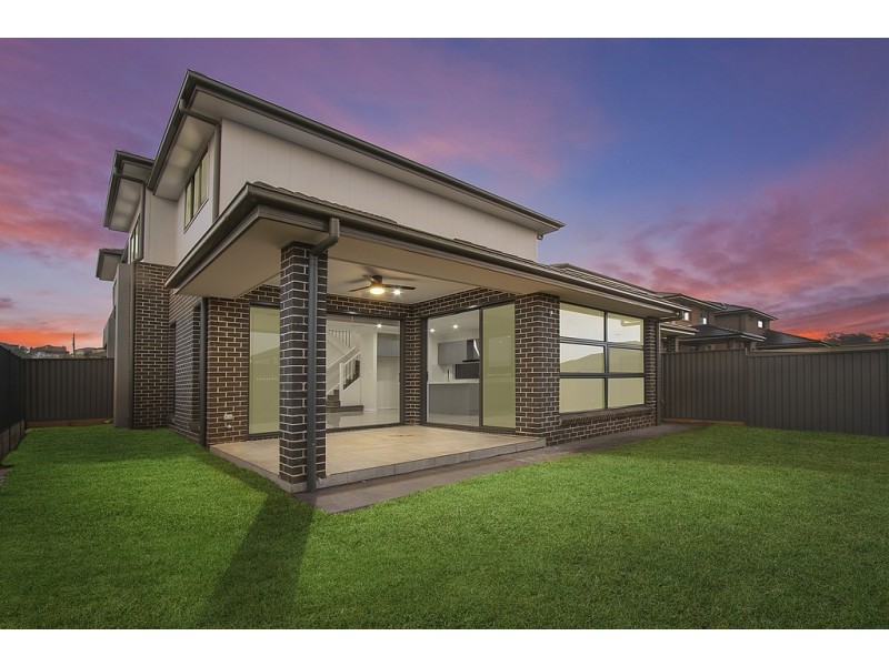 72 Melrose Street, Middleton Grange NSW 2171