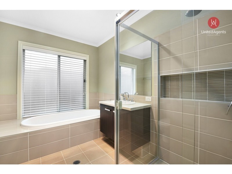 Carnes Hill NSW 2171