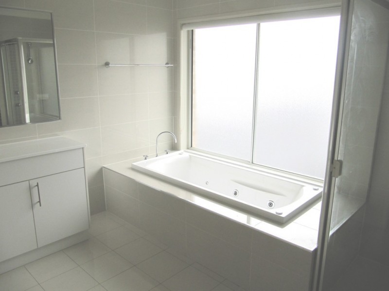 50 Montefiore Avenue, West Hoxton NSW 2171