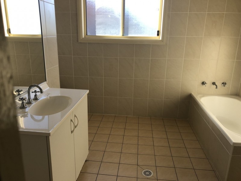 West Hoxton NSW 2171