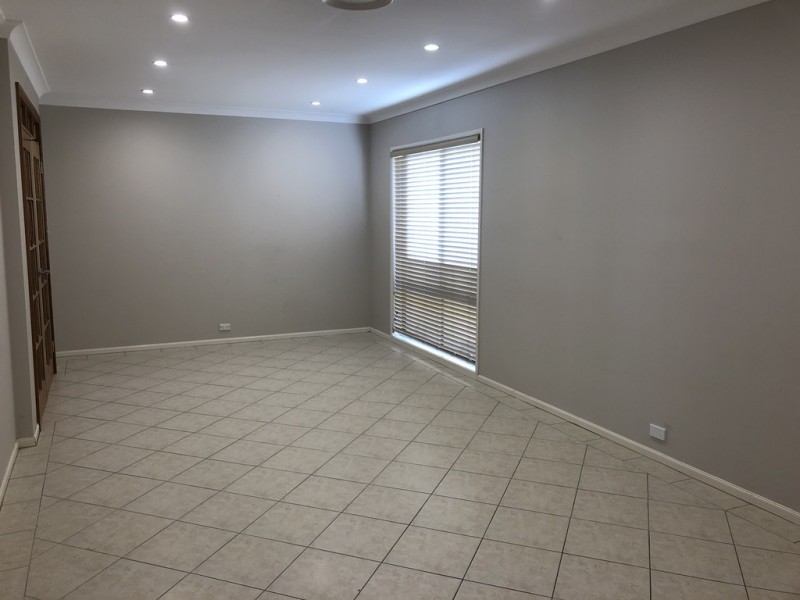 West Hoxton NSW 2171