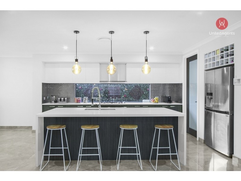 40 Mary Wade Place, Carnes Hill NSW 2171