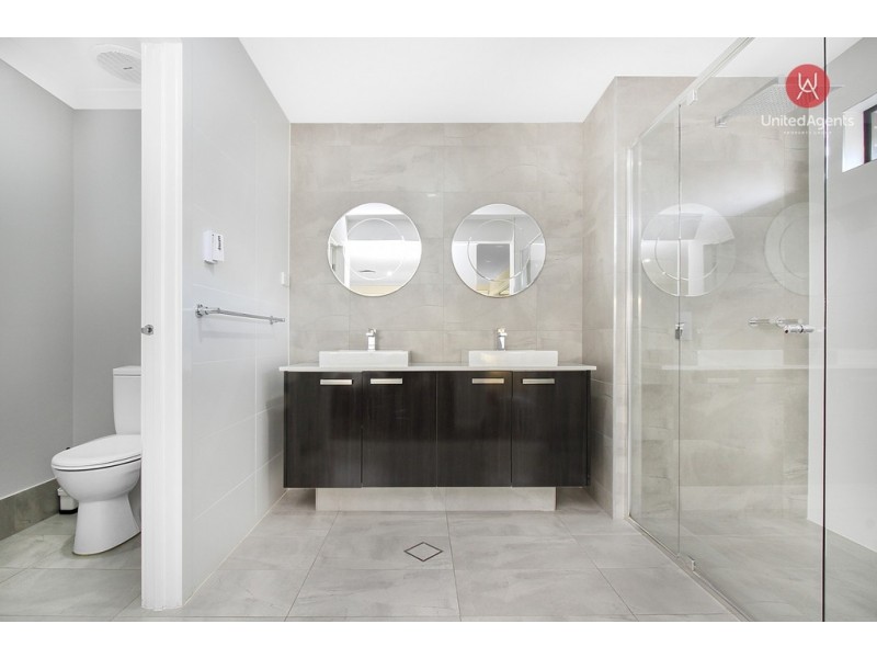 40 Mary Wade Place, Carnes Hill NSW 2171