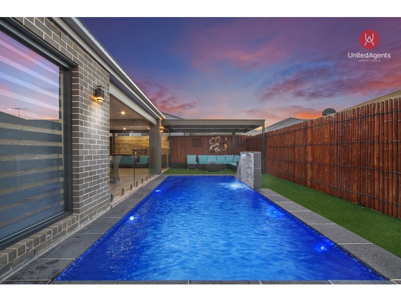 40 Mary Wade Place, Carnes Hill NSW 2171