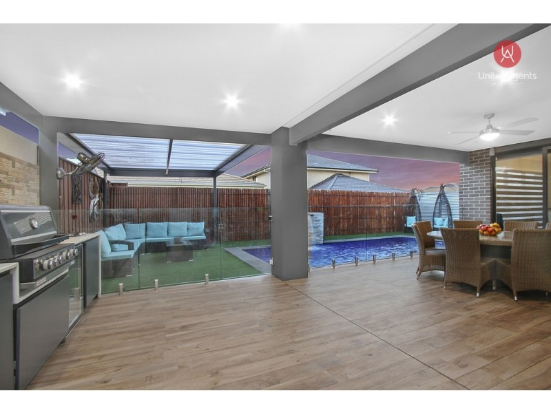 40 Mary Wade Place, Carnes Hill NSW 2171