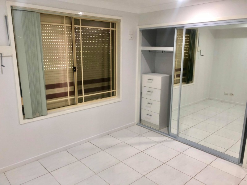 Hoxton Park NSW 2171