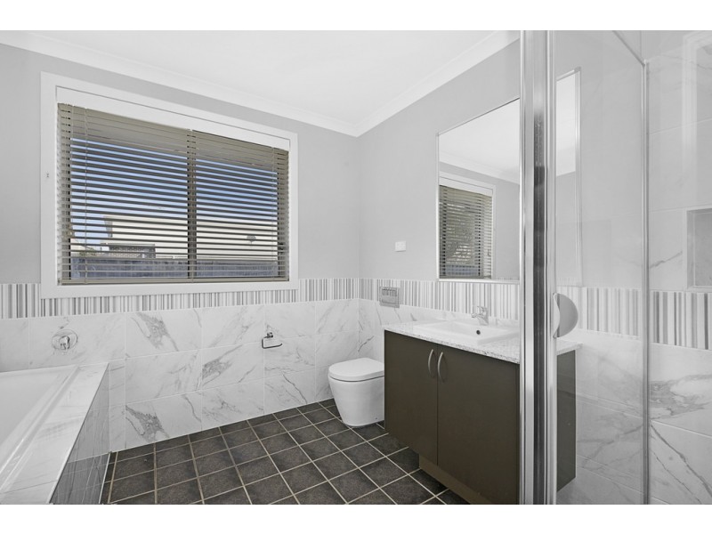 51 Mullenderree Street, Prestons NSW 2170