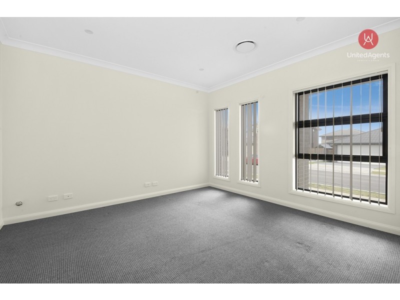 35 Lacey Road, Edmondson Park NSW 2174