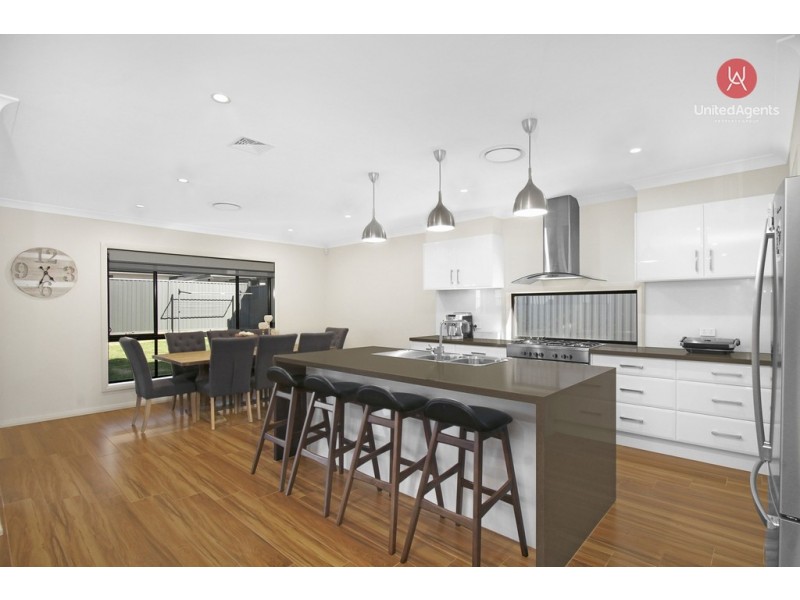 9 Leopold Street, Denham Court NSW 2565