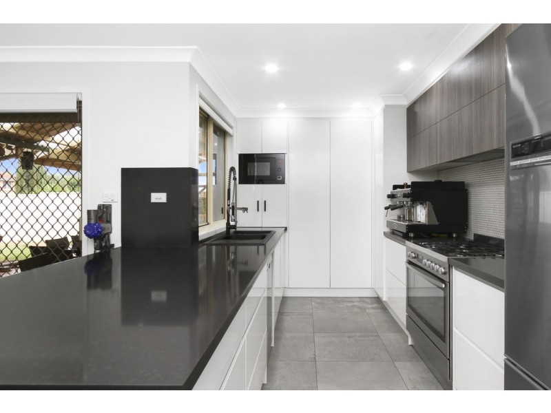 15 Turlinjah Close, Prestons NSW 2170