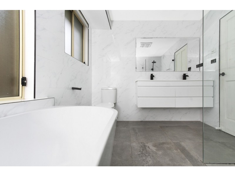 15 Turlinjah Close, Prestons NSW 2170