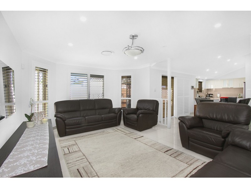 52 Coronation Drive, Green Valley NSW 2168