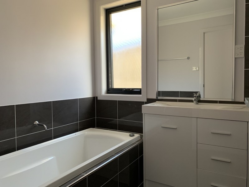 123 AUDLEY CIRCUIT, Gregory Hills NSW 2557