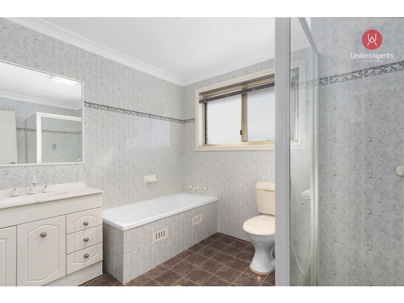 13 Blackburn Avenue, West Hoxton NSW 2171