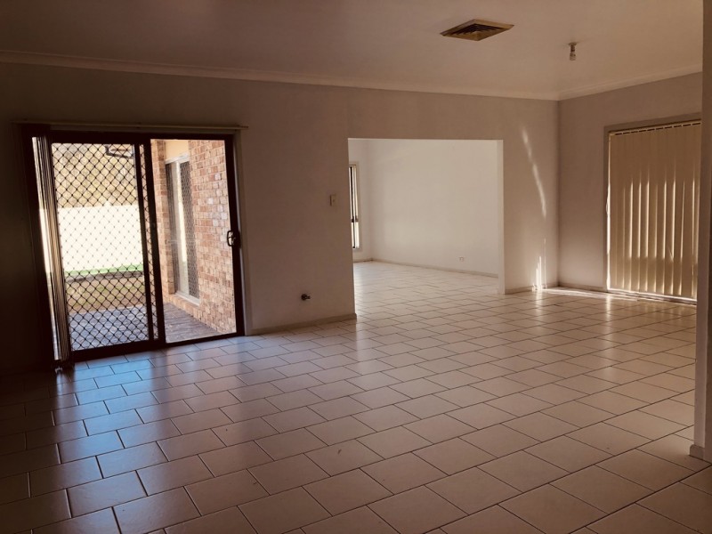 West Hoxton NSW 2171
