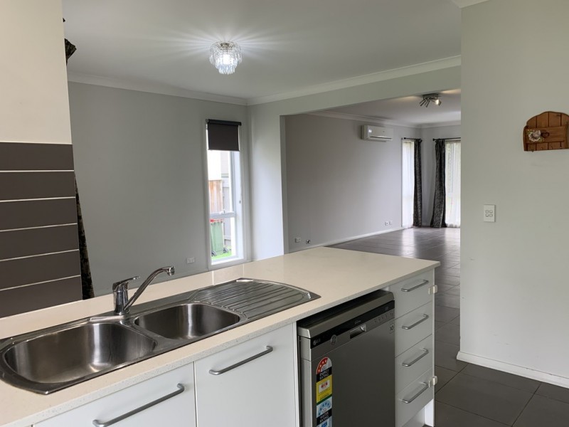 4 Donn Street, Middleton Grange NSW 2171