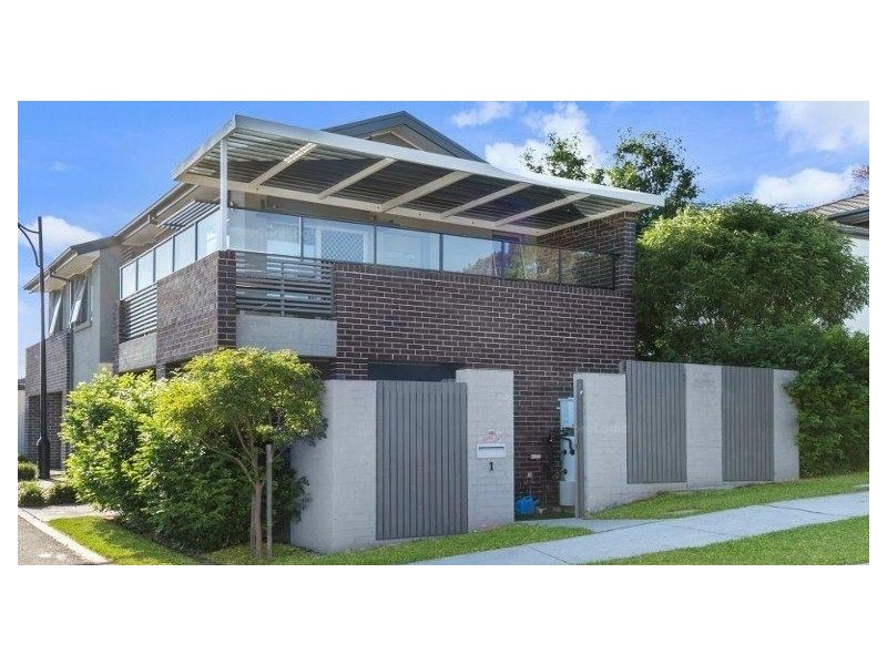 1 Glider Avenue, Middleton Grange NSW 2171