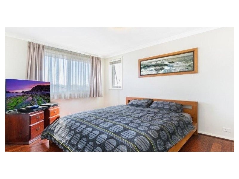 1 Glider Avenue, Middleton Grange NSW 2171