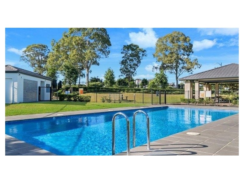 1 Glider Avenue, Middleton Grange NSW 2171