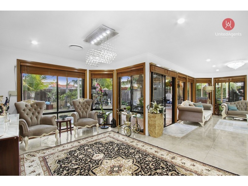 6 Symons Place, West Hoxton NSW 2171