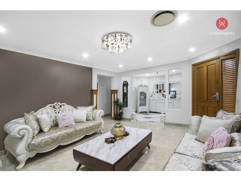 6 Symons Place, West Hoxton NSW 2171