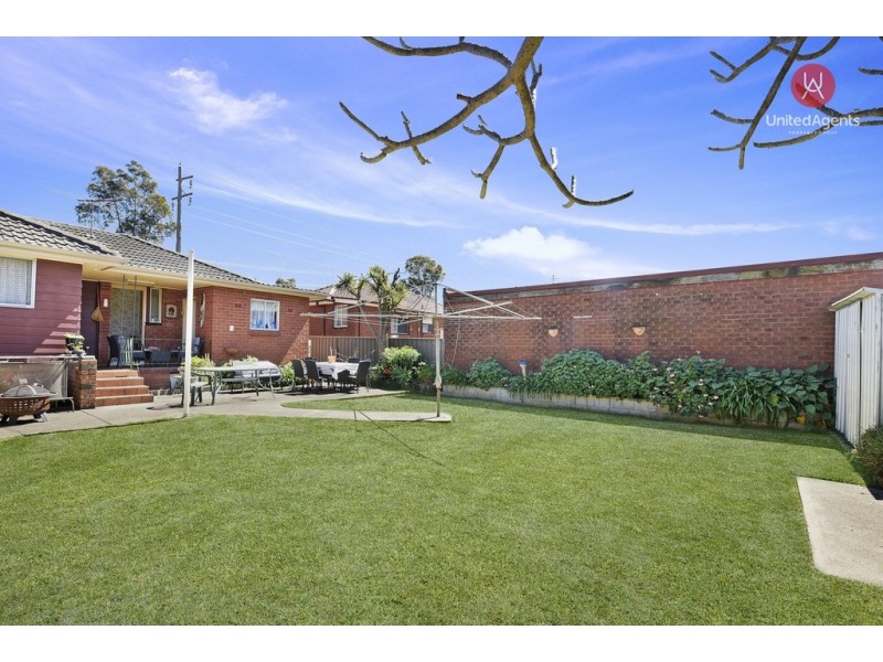 97 King Road, Fairfield West NSW 2165