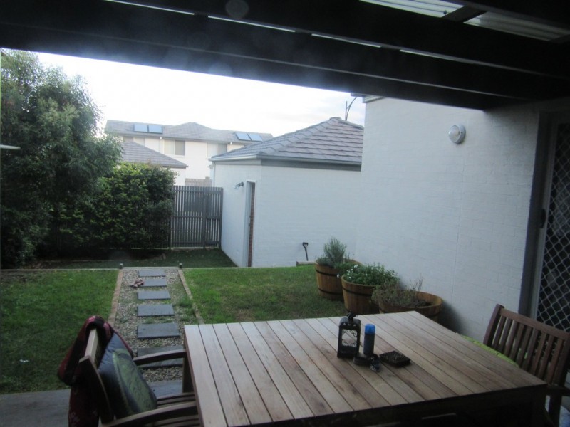 9 Truscott Avenue, Middleton Grange NSW 2171