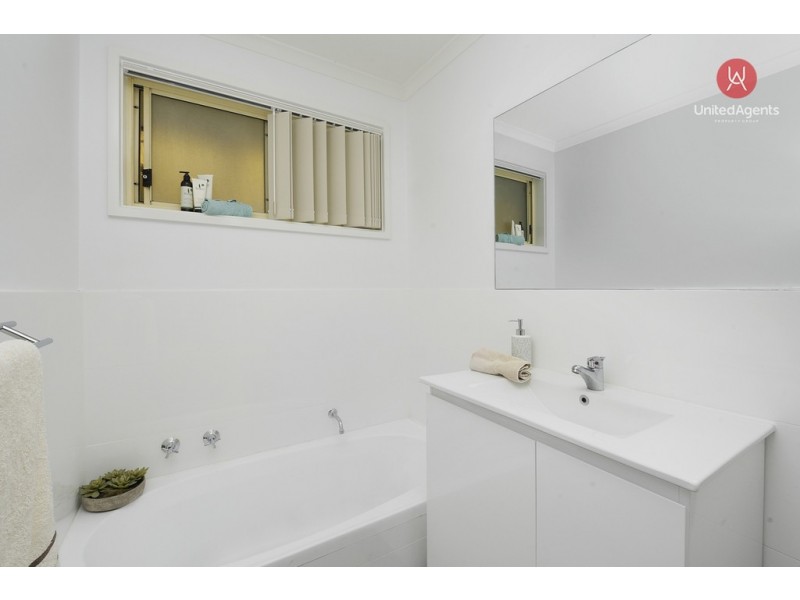 40 Osprey Avenue, Green Valley NSW 2168