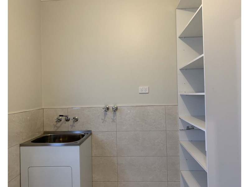 70a Lindeman Crescent, Green Valley NSW 2168