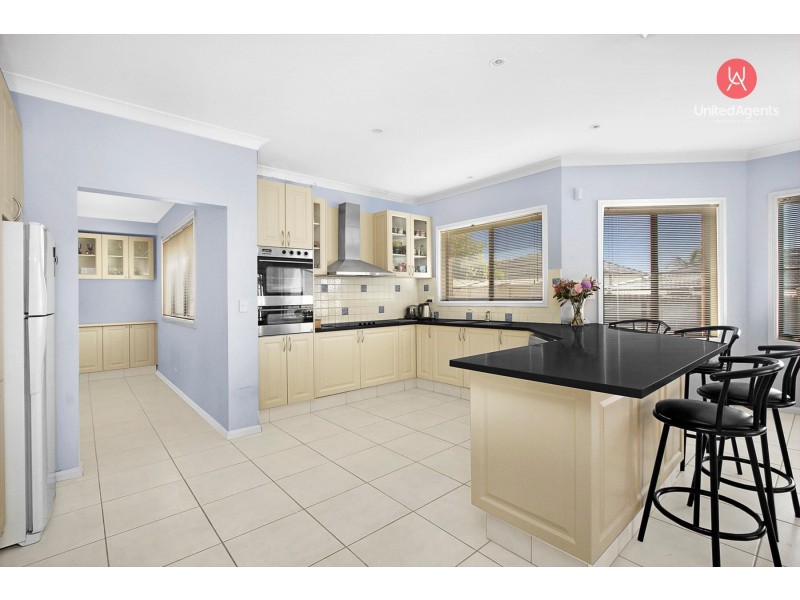 8 Aragon Street, Cecil Hills NSW 2171