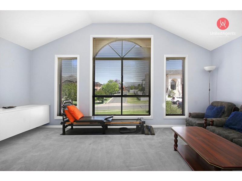 8 Aragon Street, Cecil Hills NSW 2171