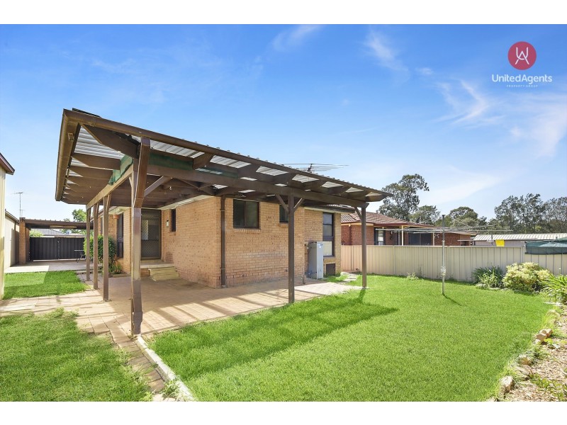 5 Yallara Street, St Helens Park NSW 2560