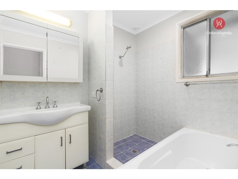 40 Quarry Road, Bossley Park NSW 2176